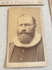 lot 80 image: Grouping of Antique Photographs