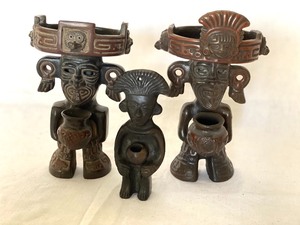 lot 227 image: Mexican Figurines