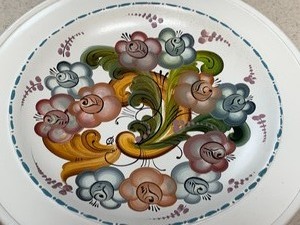 lot 256 image: Wooden Painted Plate from Norway