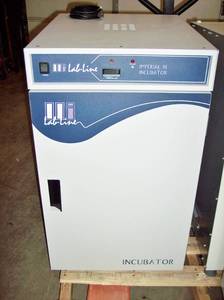 lot 39 image: MSRP $4000 Barnstead Lab Line 305 Imperial III Gravity Convection Incubator - Excellent Working Condition