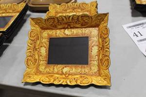 lot 44 image: Lot of (5) Classic Frames Faux Museum Pop-Up Art Frame 5x7 Image