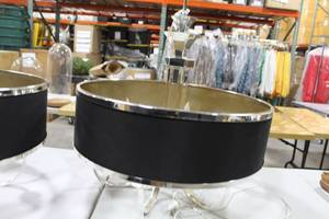 lot 119 image: Tuxedo Chandelier 6-lamp 28Dx28H