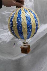 lot 129 image: Authentic Models Travels Light Hot Air Balloon Basket Dcor Blue (in box)