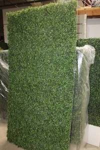 lot 51 image: Foliage Panel Green 48Wx90H