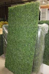 lot 54 image: Foliage Panel Green 48Wx90H