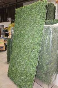 lot 60 image: Foliage Panel Green 48Wx90H