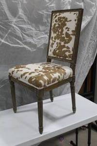 lot 162 image: Wood Dining Chair Padded BrownWhite Cow Pattern 25Wx19Dx40H