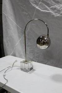 lot 177 image: Metal Ball Table Lamp with Glass Cube Base 23H