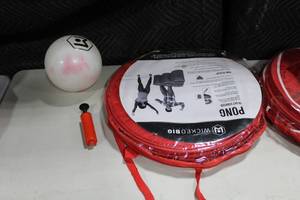 lot 198 image: Wicked Big Outdoor Pong Game with Ball and Pump in Carry Bag