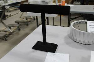 lot 223 image: Jewelry Display Pedestal 12Lx 3-12Wx12H