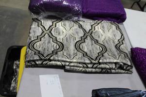 lot 285 image: Lot of (6) P&D Panel Black & Gold 12Wx8H