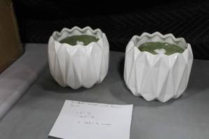 lot 296 image: Lot of (2) Ribbed Vase White 5Dx 4-12H  with Floral Foam Insert