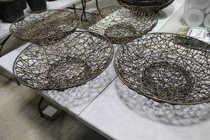 lot 326 image: Lot of (4) Wicker Table Centerpiece Dcor 24Dx6H