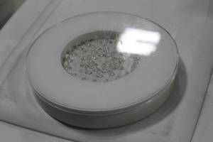 lot 330 image: Lot of (25) LED Puck Light Multicolor 6Dx1H (in bin)