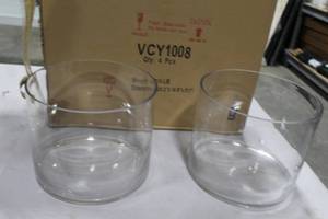 lot 366 image: Lot of (4) Glass Bowl Clear 10Dx8H (in box)