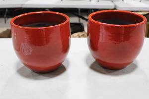 lot 380 image: Lot of (2) Decorative Pot Red 8Dx7H