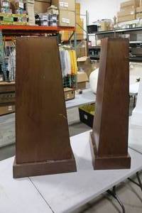 lot 392 image: Lot of (2) Aluminum Planter Brown 11Lx18Wx38H