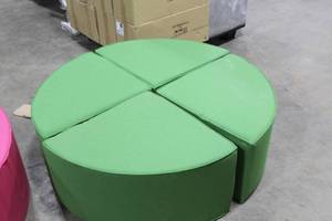 lot 402 image: Seating Ottoman 4-piece Green 50Dx15-12H