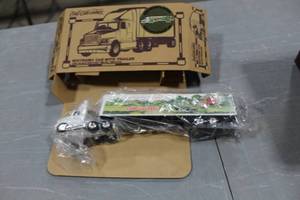 lot 418 image: Ertl Land O Lakes Collectible White GMC Semi Tractor Trailer Set 164 12Lx 1-12Wx37288H (in box)
