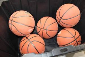 lot 422 image: Lot of (5) Wilson Basketball Youth Size All-American