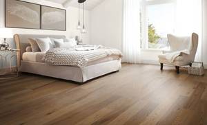 10 Cases (200 Sq. Ft.) of Viking Forest Products 34 x 3 14 x Random Length Toast Brown Hardwood Flooring, CS-RONA33-09B - 20 sq ft.case. LOW RESERVE OF $400.00.
