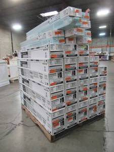 WHOLESALE MIXED PALLET OF 32 W. FLUORESCENT AND LED LIGHT BULBS