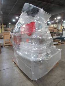 WHOLESALE MIXED PALLET OF MICELLANOUS TOTES AND PLASTICRUBBER STORAGE BINS