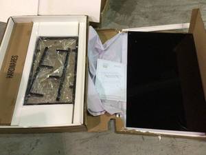 31 in. Black Rectangular 1 -Drawer Computer Desk with Keyboard Tray Customer Returns See Pictures&nbsp