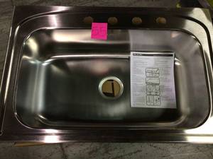 Top Rated Pergola Drop-In Stainless Steel 33 in. 4-Hole Single Bowl Kitchen Sink by Elkay Customer Returns See Pictures&nbsp
