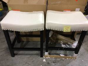 24 in. Ivory Cushioned Curved Nailhead Counter Stool in Black Customer Returns See Pictures&nbsp