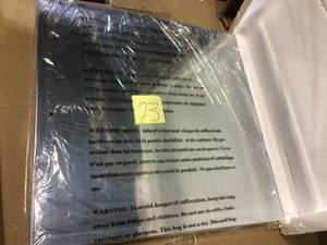 Medium Square Beveled Glass Mirror (24 in. H x 24 in. W) Customer Returns See Pictures&nbsp
