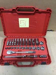 38 in. Drive SAE Ratchet and Socket Mechanics Tool Set (28-Piece) by Milwaukee Customer Returns See Pictures&nbsp
