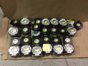 500 Lumens Compact Utility Light with Magnet (2-Pack) by Defiant Customer Returns See Pictures&nbsp