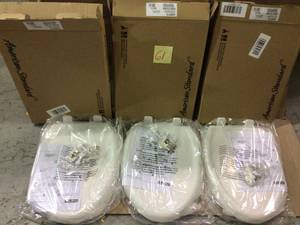 Cadet 3 Slow-Close Elongated Closed Front Toilet Seat in White Customer Returns See Pictures&nbsp