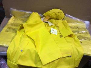 Mens Medium Yellow PolyethylenePolyester Waterproof Rain Storm Coat by Carhartt Customer Returns See Pictures&nbsp