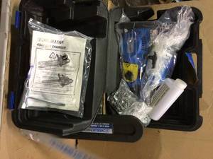 lot 30 image: 2-In-1 20 in. and 14 in. 45cc Gas Chainsaw Combo with Blow Molded Case Customer Returns See Pictures 