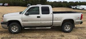 2005 Chevy Silverado 2500 HD LS 4x4 Diesel