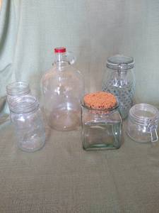 lot 3 image: Lot of 6 Jars