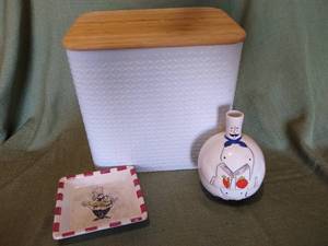 lot 28 image: Kitchen Storage and Decor