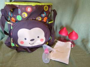 lot 29 image: Baby Bag and Nursing Gadgets
