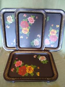 lot 36 image: Set of 4 Metal Tv Trays