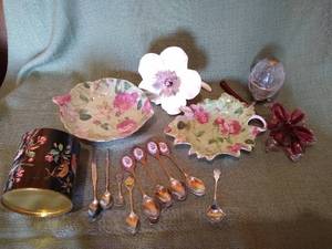 lot 47 image: Spring Decor Lot