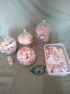 lot 78 image: Crystal Candy Dishes and Shells