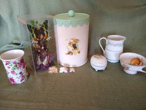 lot 80 image: Bunny and Spring Lot