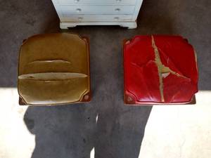 lot 102 image: Cute Chest and Ethan Allan Footstools
