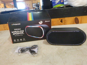 lot 22 image: NEW Polaroid Portable Wireless Speaker