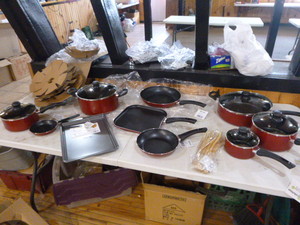 lot 26 image: NEW Ecolution Epoca 20 Piece Cookware Set