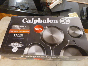 lot 27 image: NEW Calphalon 11 Piece Cookware Set