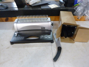 lot 35 image: NEW AmazonBasics Comb Binding Machine
