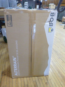 lot 48 image: NEW Bob Alterrain Jogging Stroller